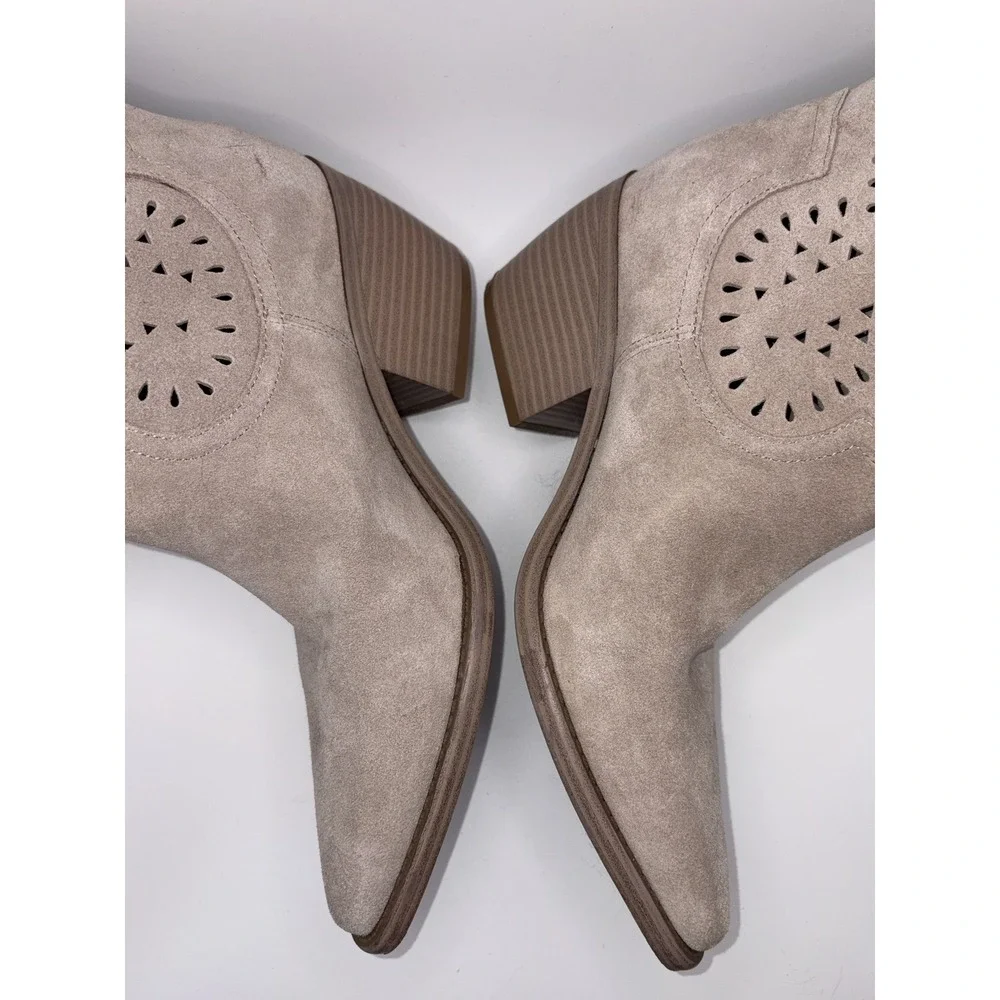 Marc Fisher Womens Taupe Suede Perforated Western Pointed Toe Ankle Boots 8M